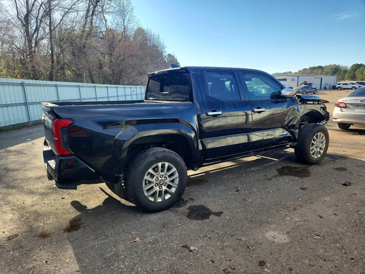 2024 TOYOTA TACOMA DOUBLE CAB photo 3