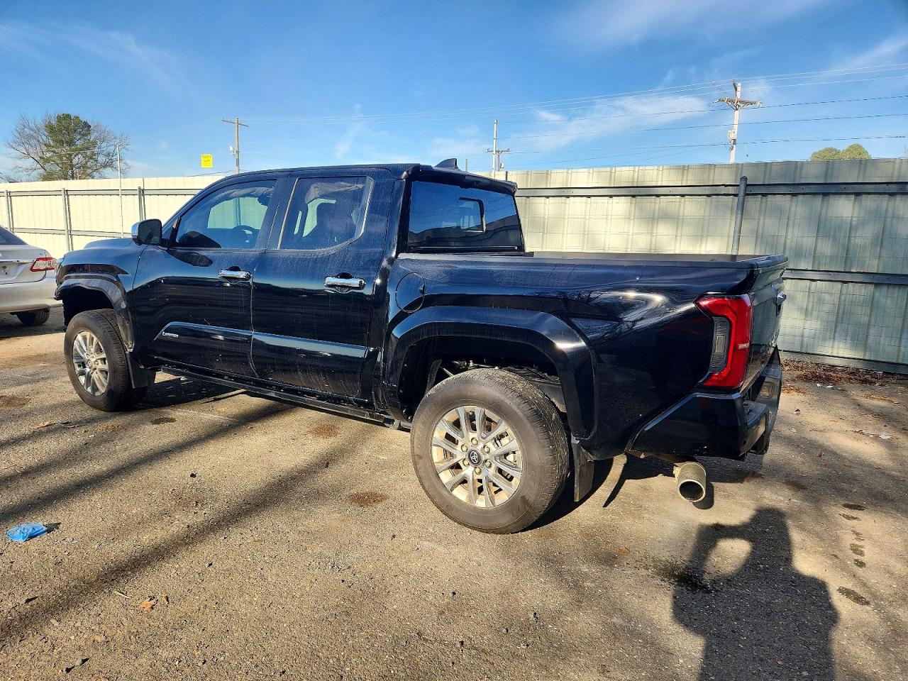 2024 TOYOTA TACOMA DOUBLE CAB photo 2