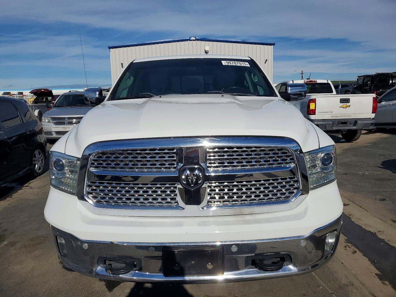 2017 RAM 1500 LARAMIE photo 5
