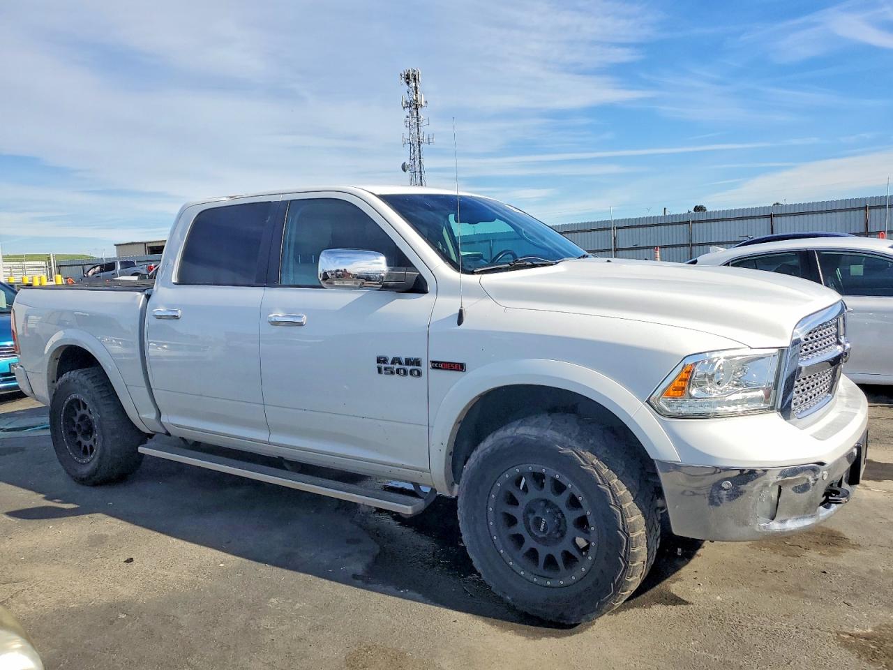 2017 RAM 1500 LARAMIE photo 4