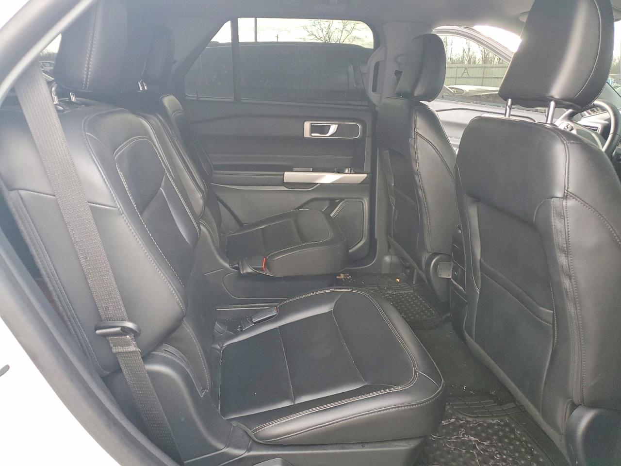2023 FORD EXPLORER XLT photo 10