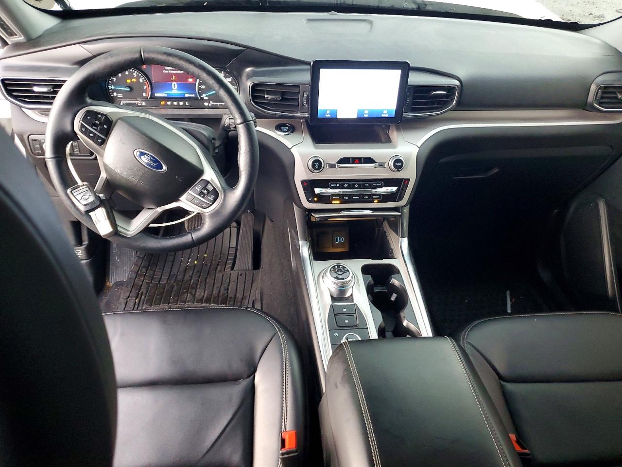 2023 FORD EXPLORER XLT photo 8