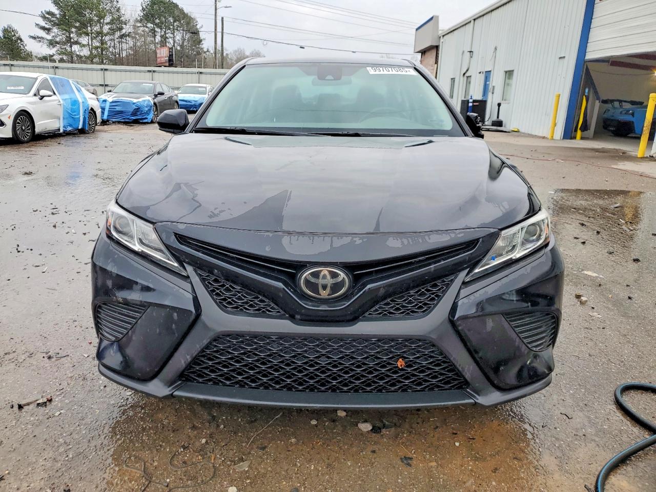 2020 TOYOTA CAMRY SE photo 5