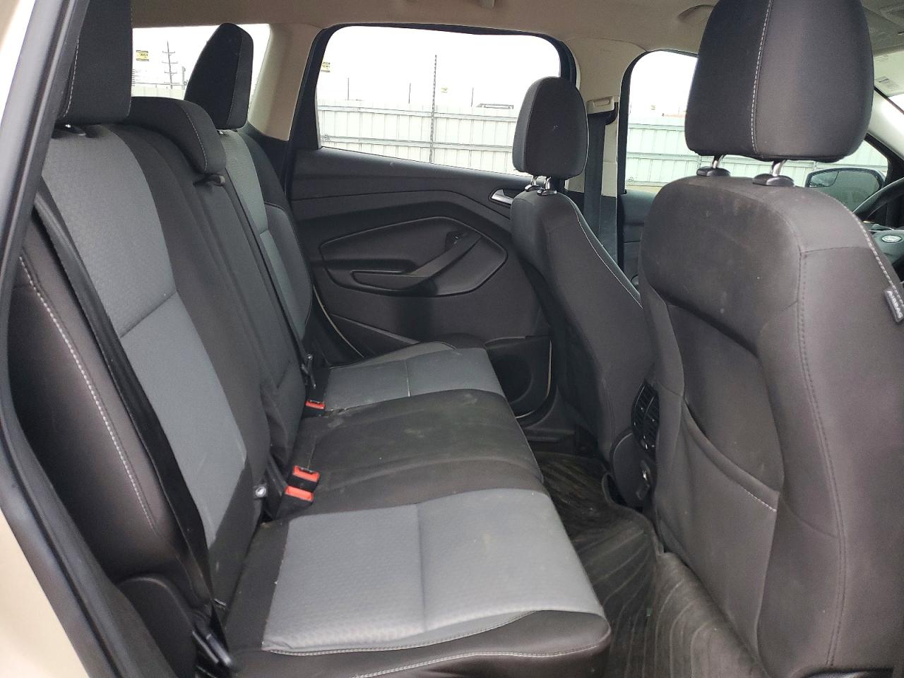 2017 FORD ESCAPE SE photo 10