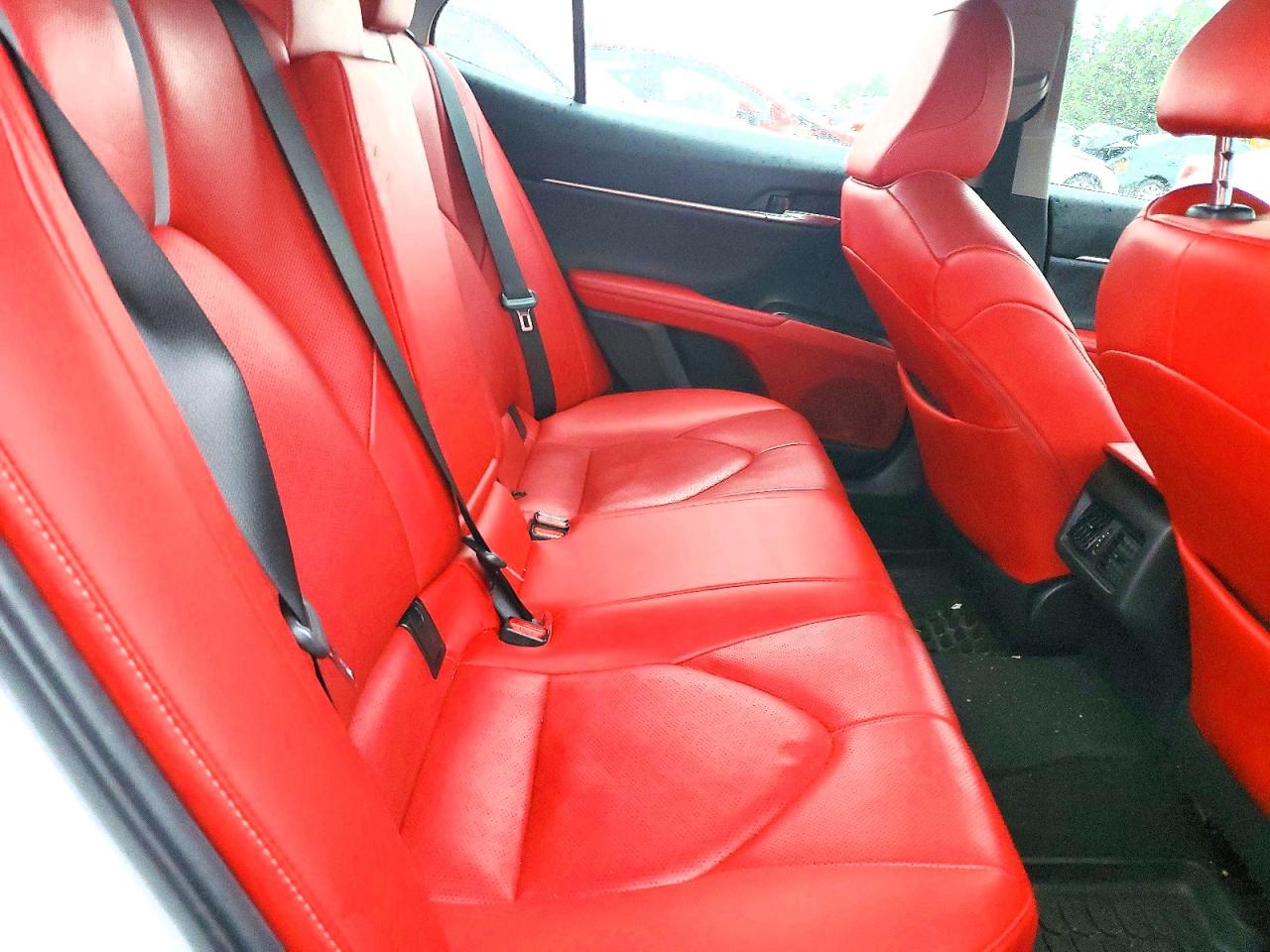 2021 TOYOTA CAMRY XSE photo 10