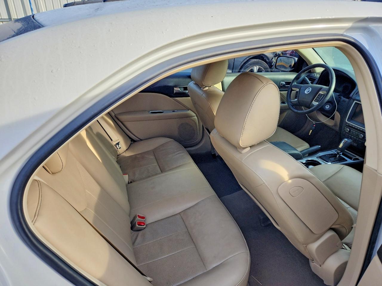 2010 MERCURY MILAN PREMIER photo 10