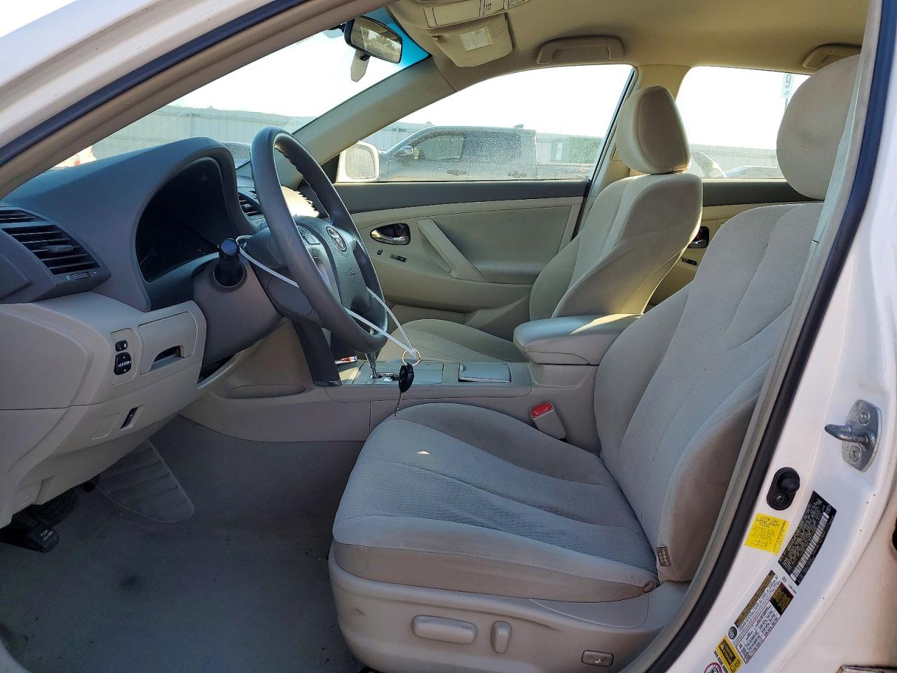 2011 TOYOTA CAMRY BASE photo 7
