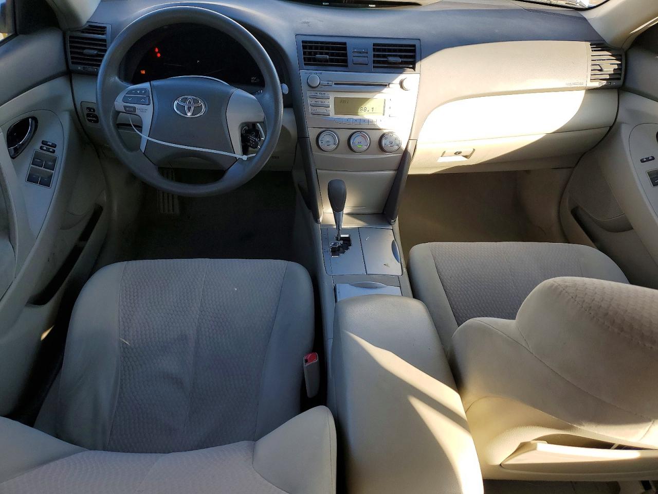 2011 TOYOTA CAMRY BASE photo 8
