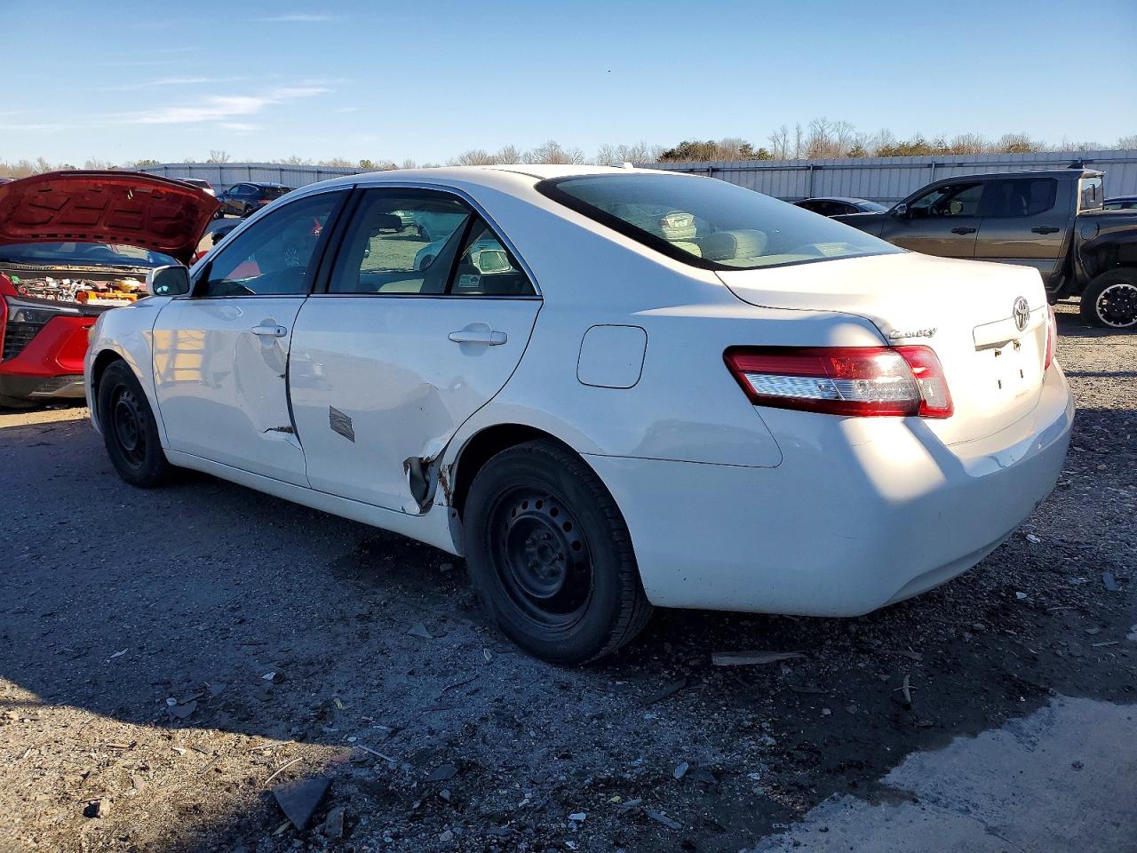 2011 TOYOTA CAMRY BASE photo 2
