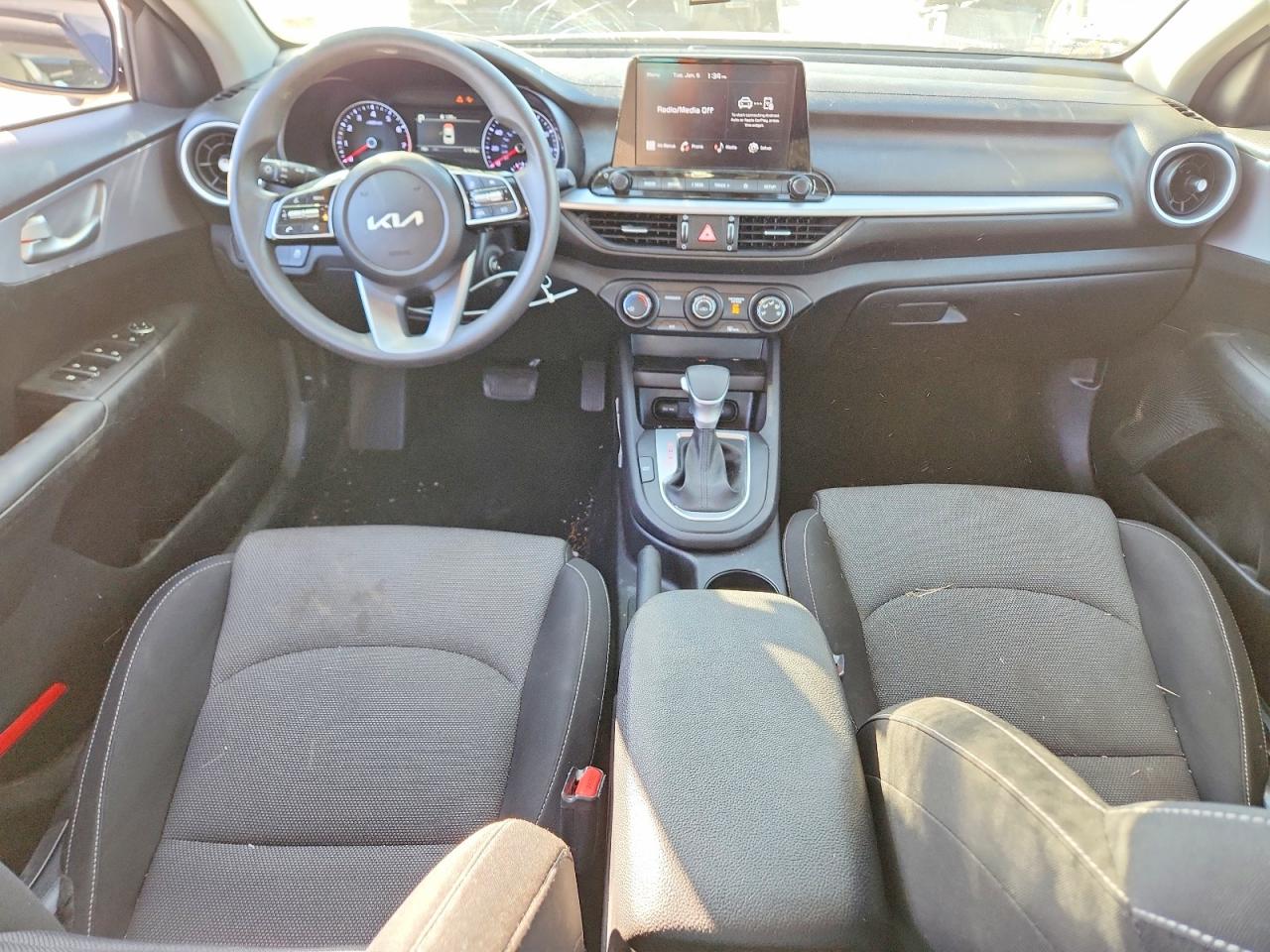 2024 KIA FORTE LX photo 15