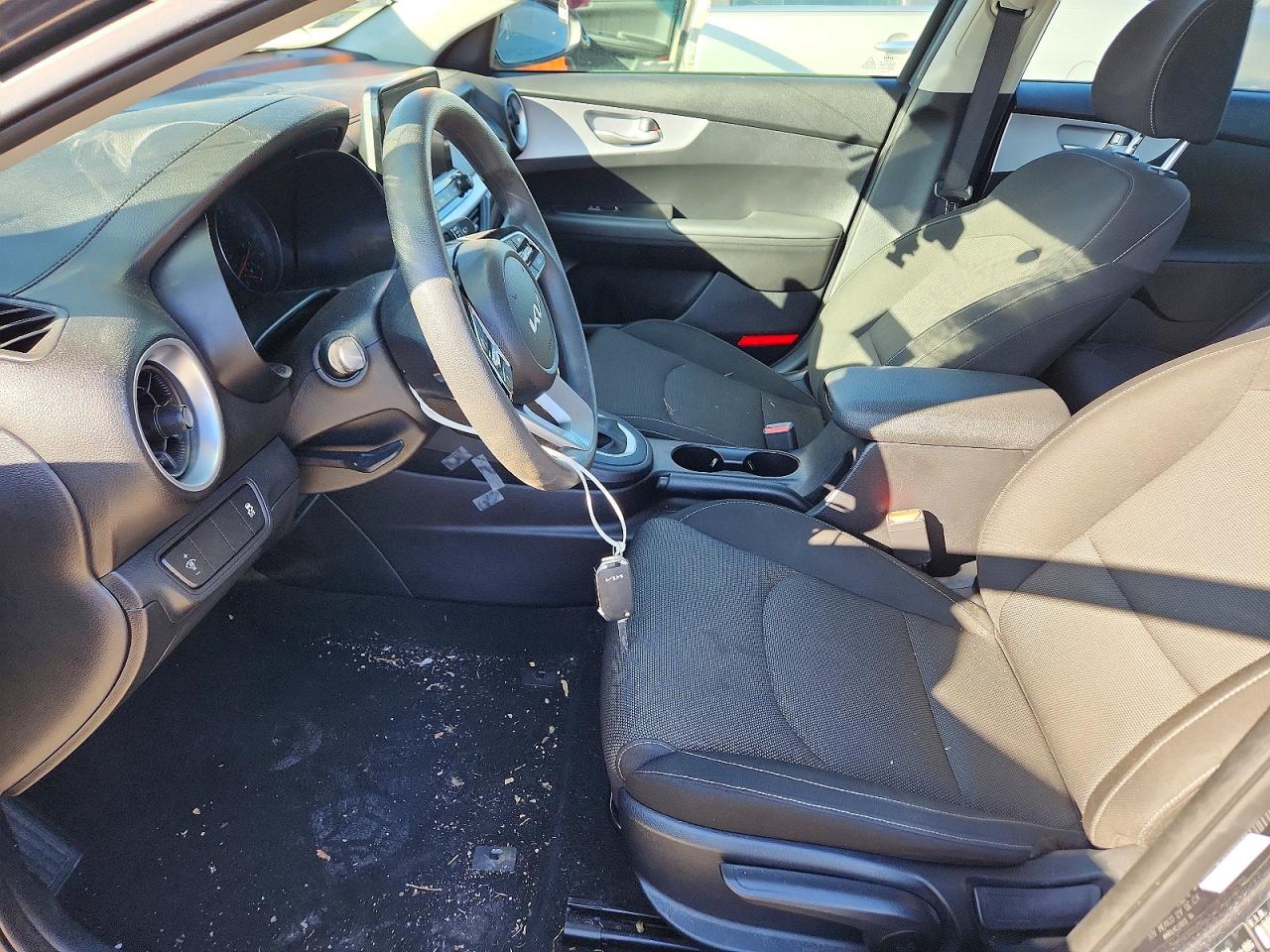 2024 KIA FORTE LX photo 13
