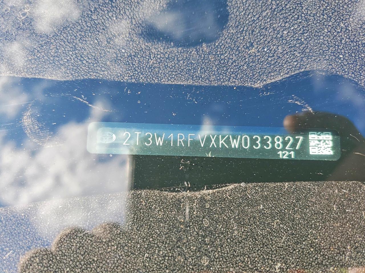 2019 TOYOTA RAV4 XLE photo 13