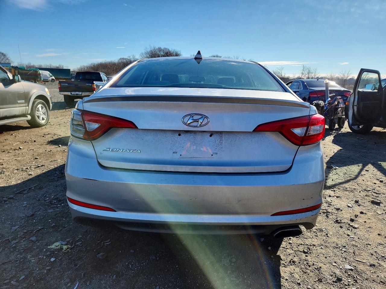 2016 HYUNDAI SONATA SE photo 6