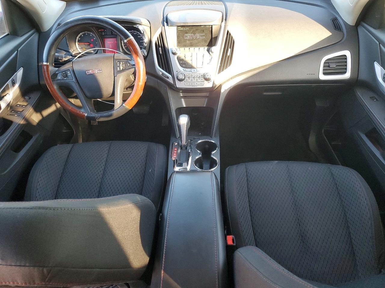 2012 GMC TERRAIN SLE photo 8