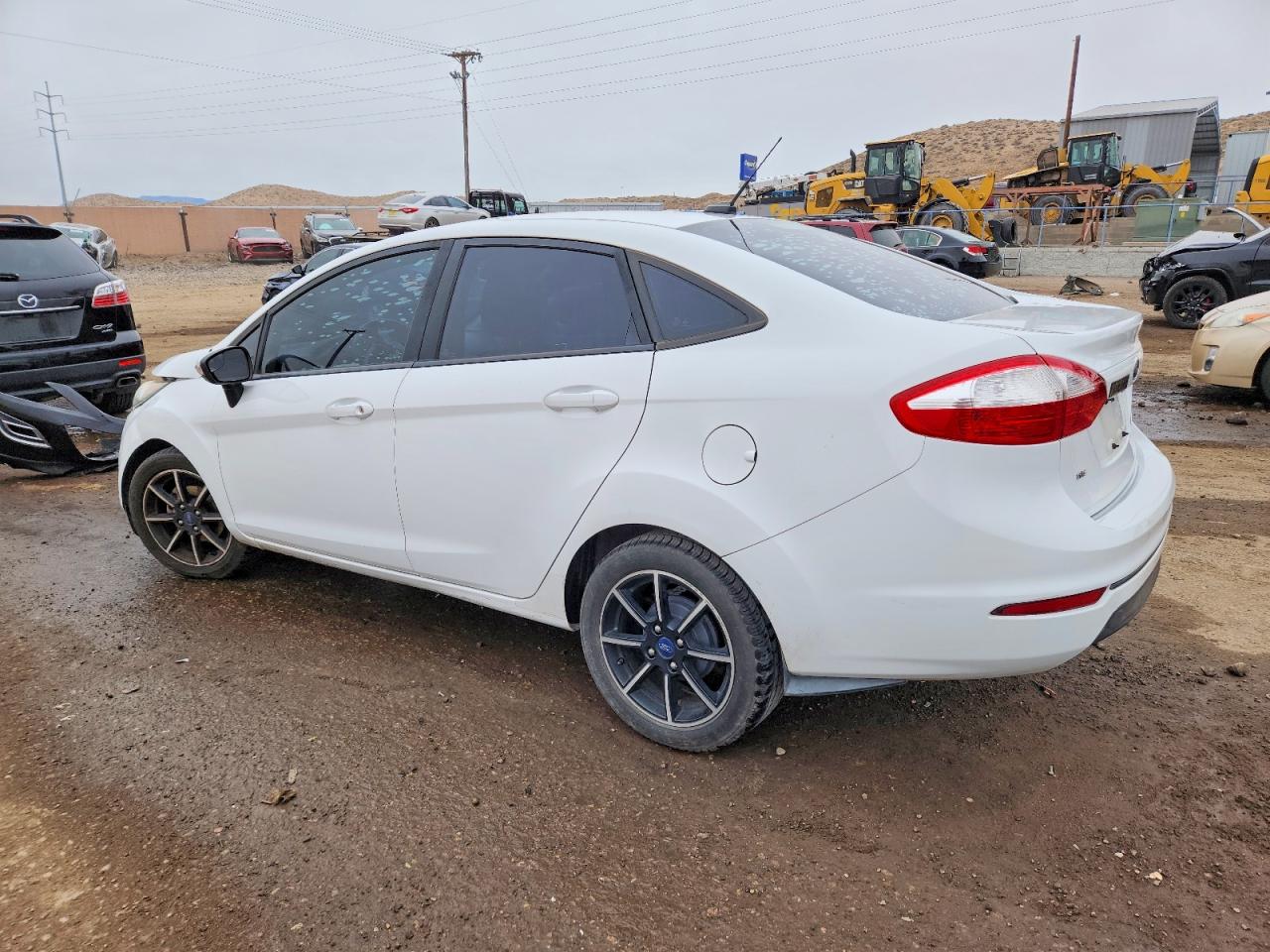 2015 FORD FIESTA SE photo 2