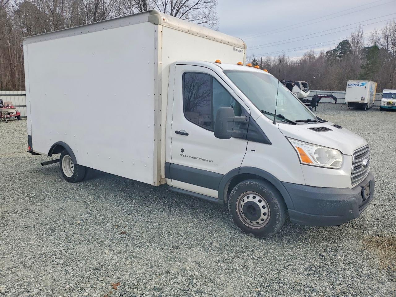 2016 FORD TRANSIT BOX TRUCK photo 4