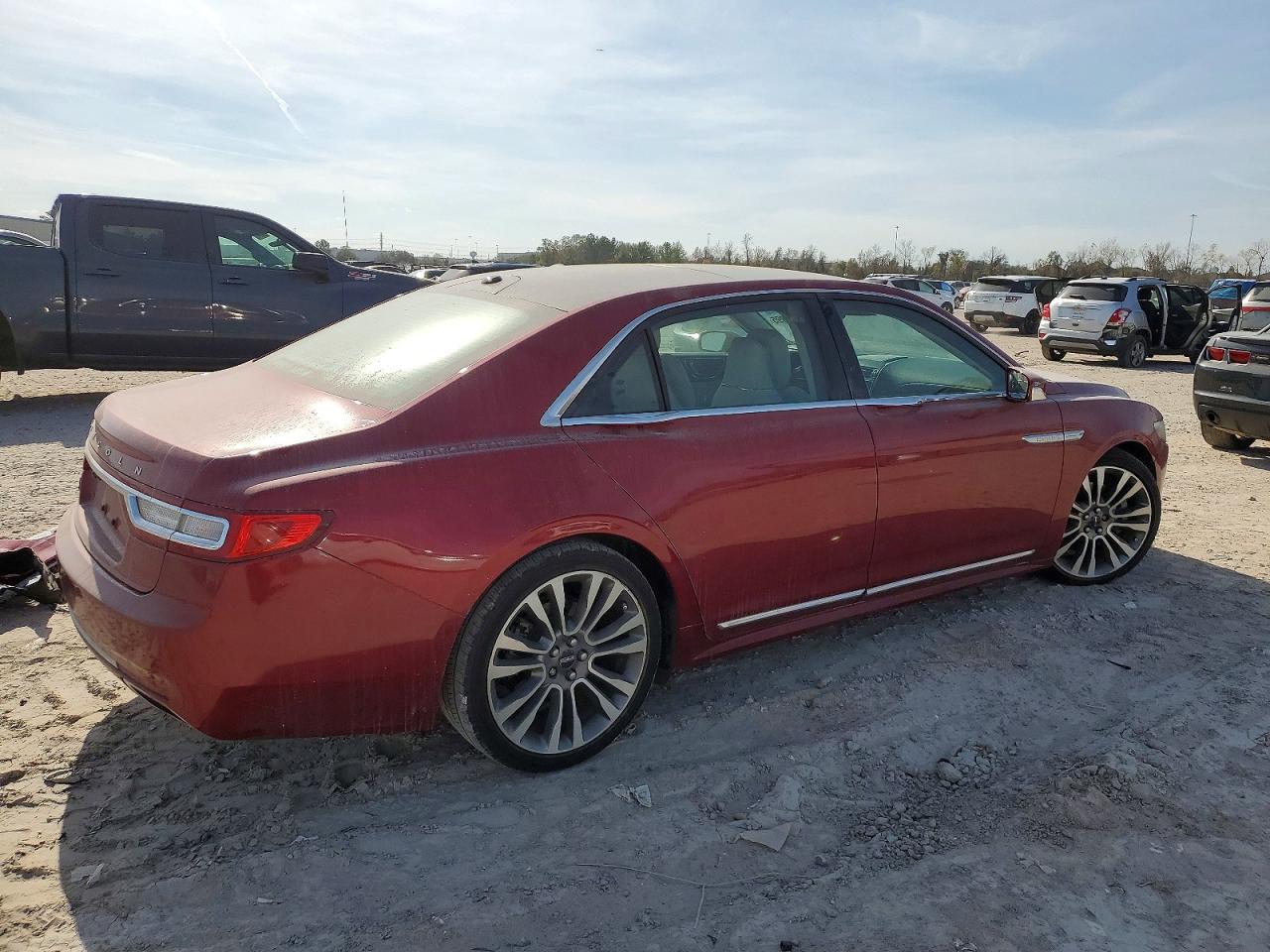 2017 LINCOLN CONTINENTAL RESERVE photo 3