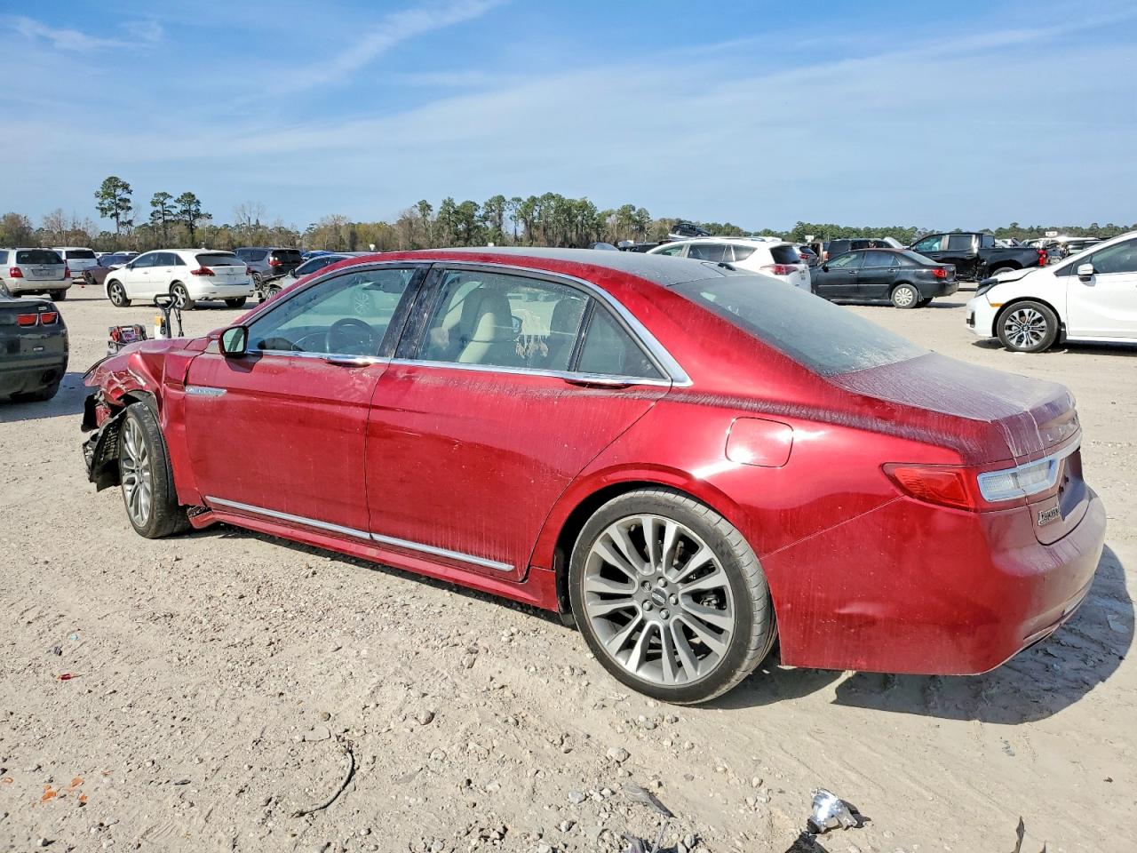 2017 LINCOLN CONTINENTAL RESERVE photo 2