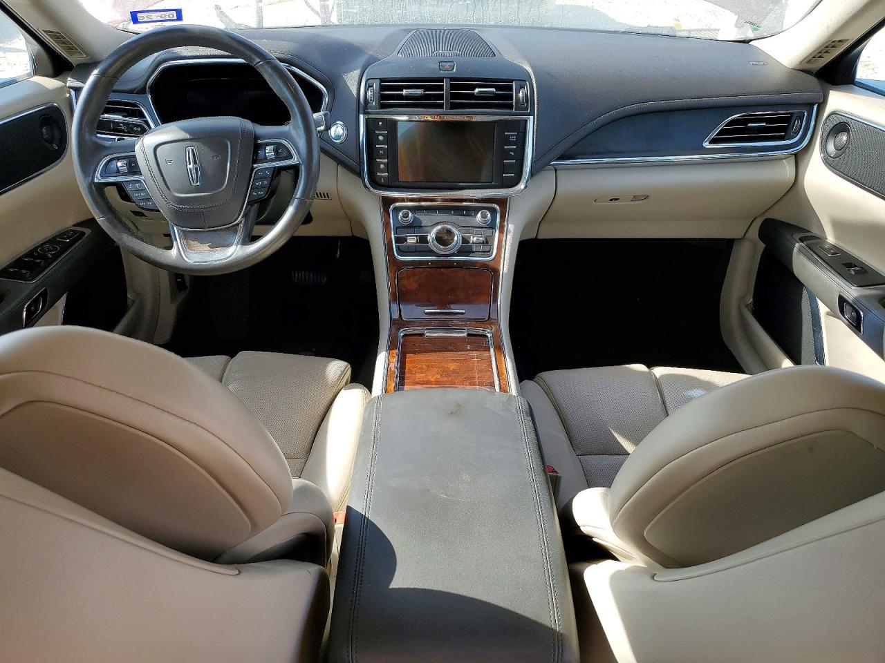 2017 LINCOLN CONTINENTAL RESERVE photo 8