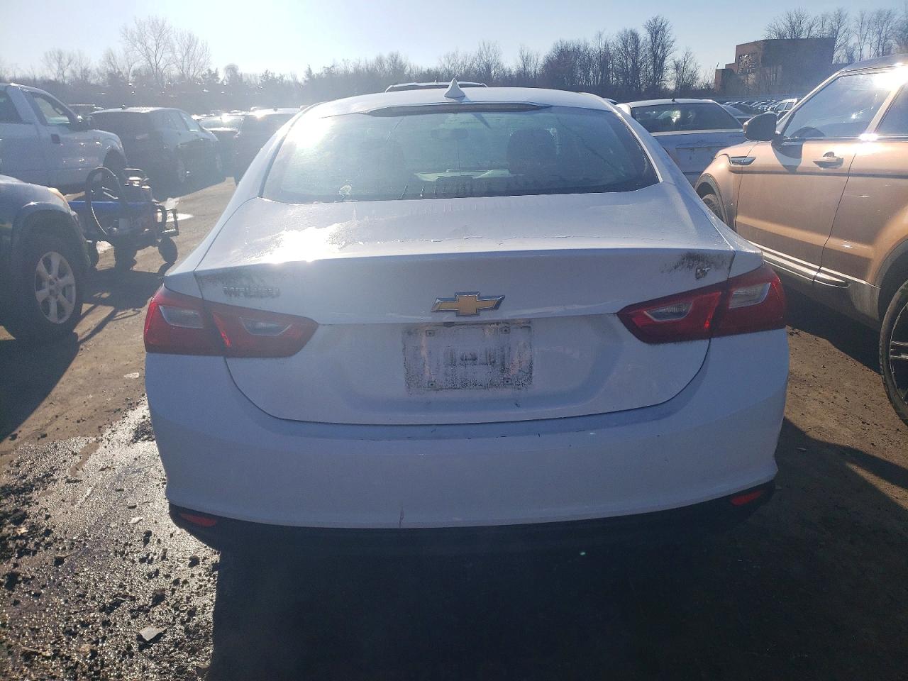 2017 CHEVROLET MALIBU LT photo 6