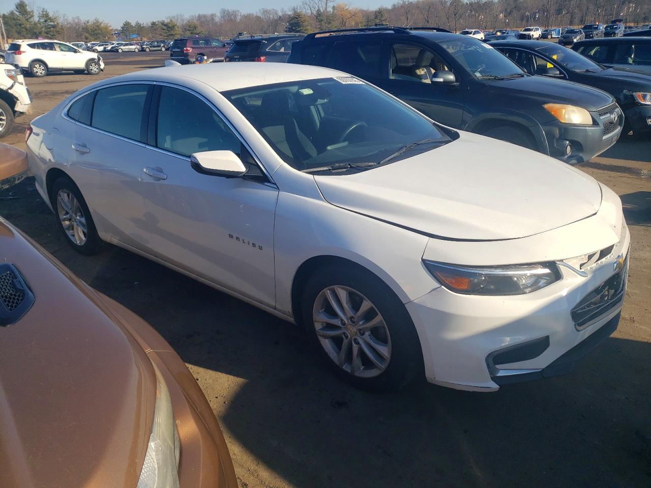 2017 CHEVROLET MALIBU LT photo 4