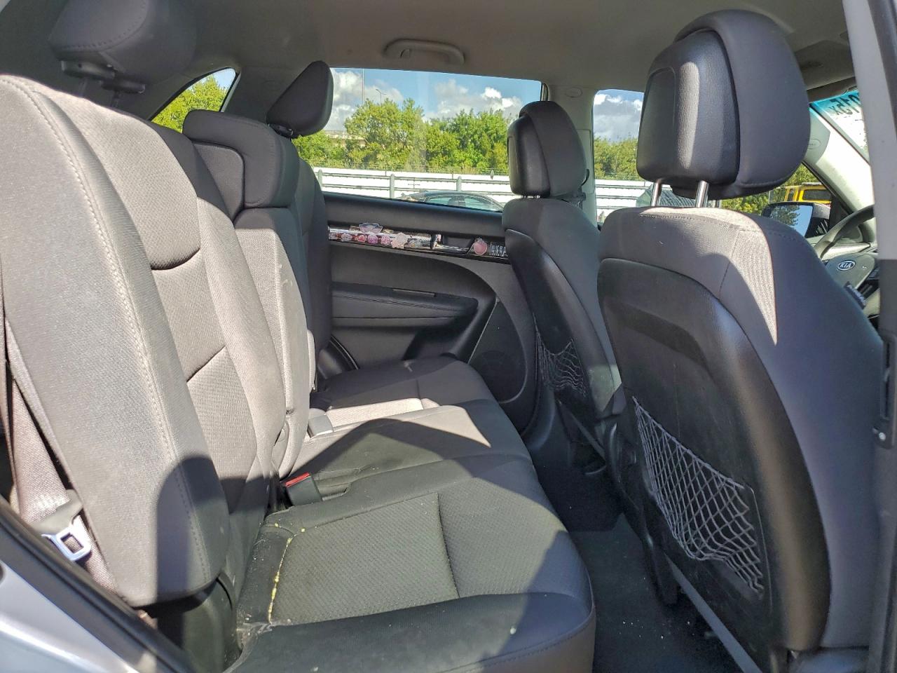 2012 KIA SORENTO BASE photo 11