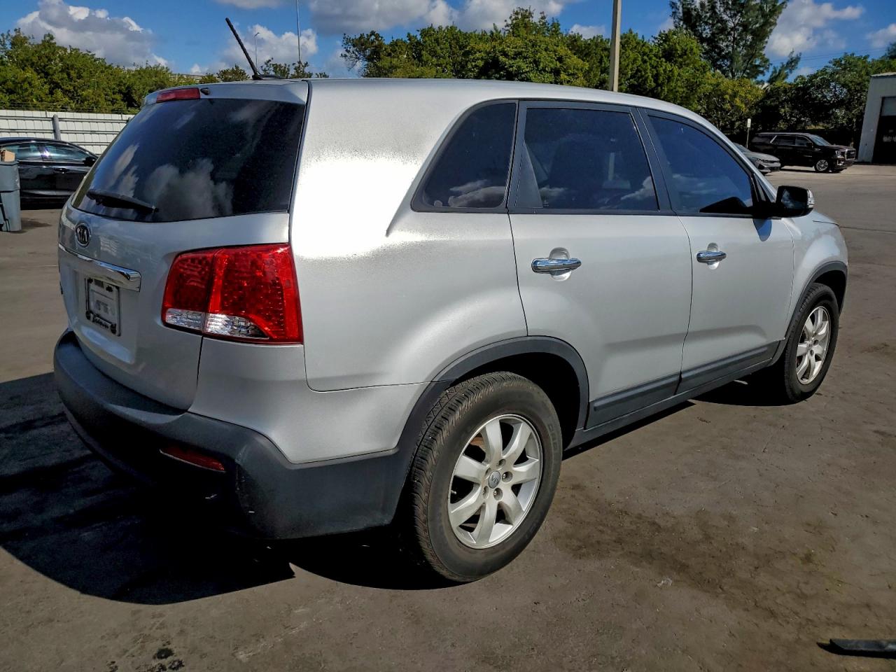 2012 KIA SORENTO BASE photo 3