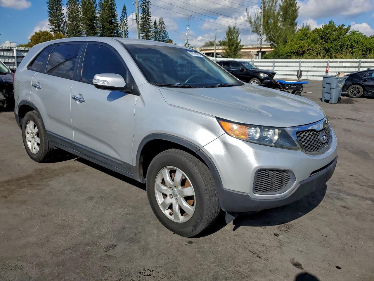 2012 KIA SORENTO BASE photo 4