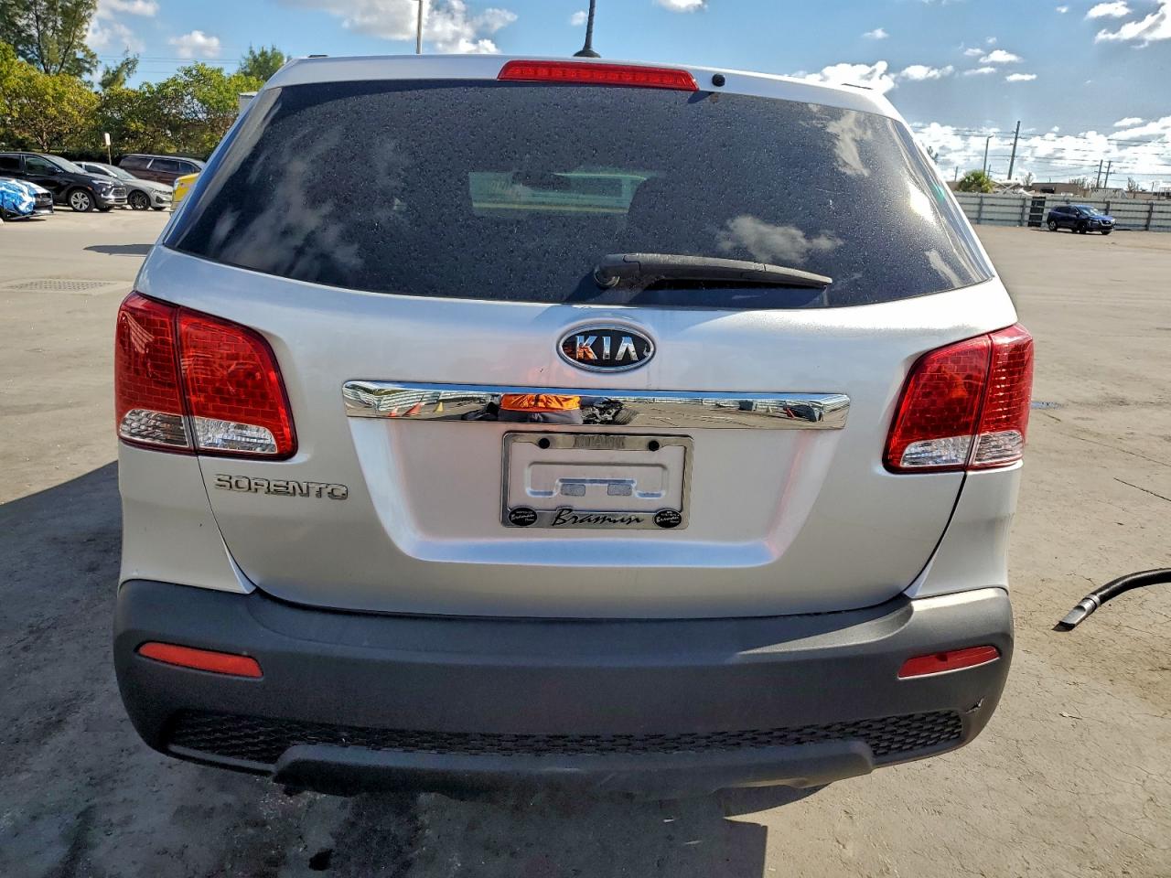 2012 KIA SORENTO BASE photo 6