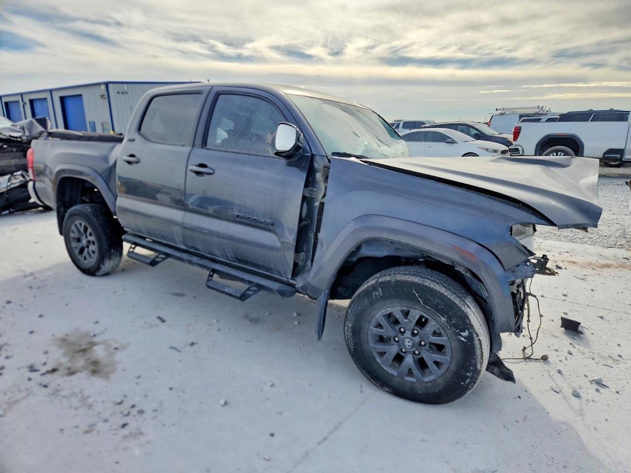 2022 TOYOTA TACOMA DOUBLE CAB photo 4