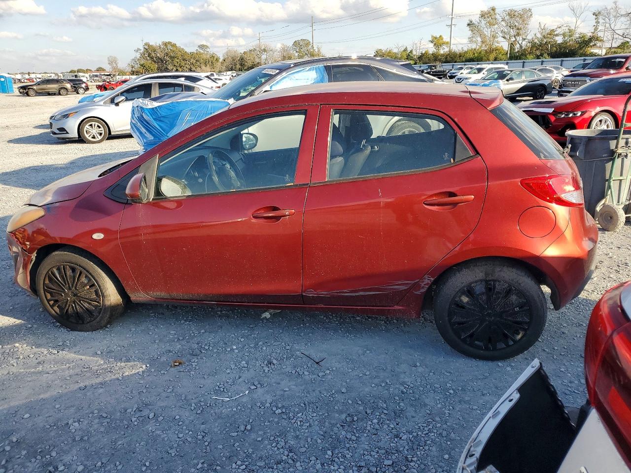 2014 MAZDA MAZDA2 SPORT photo 2