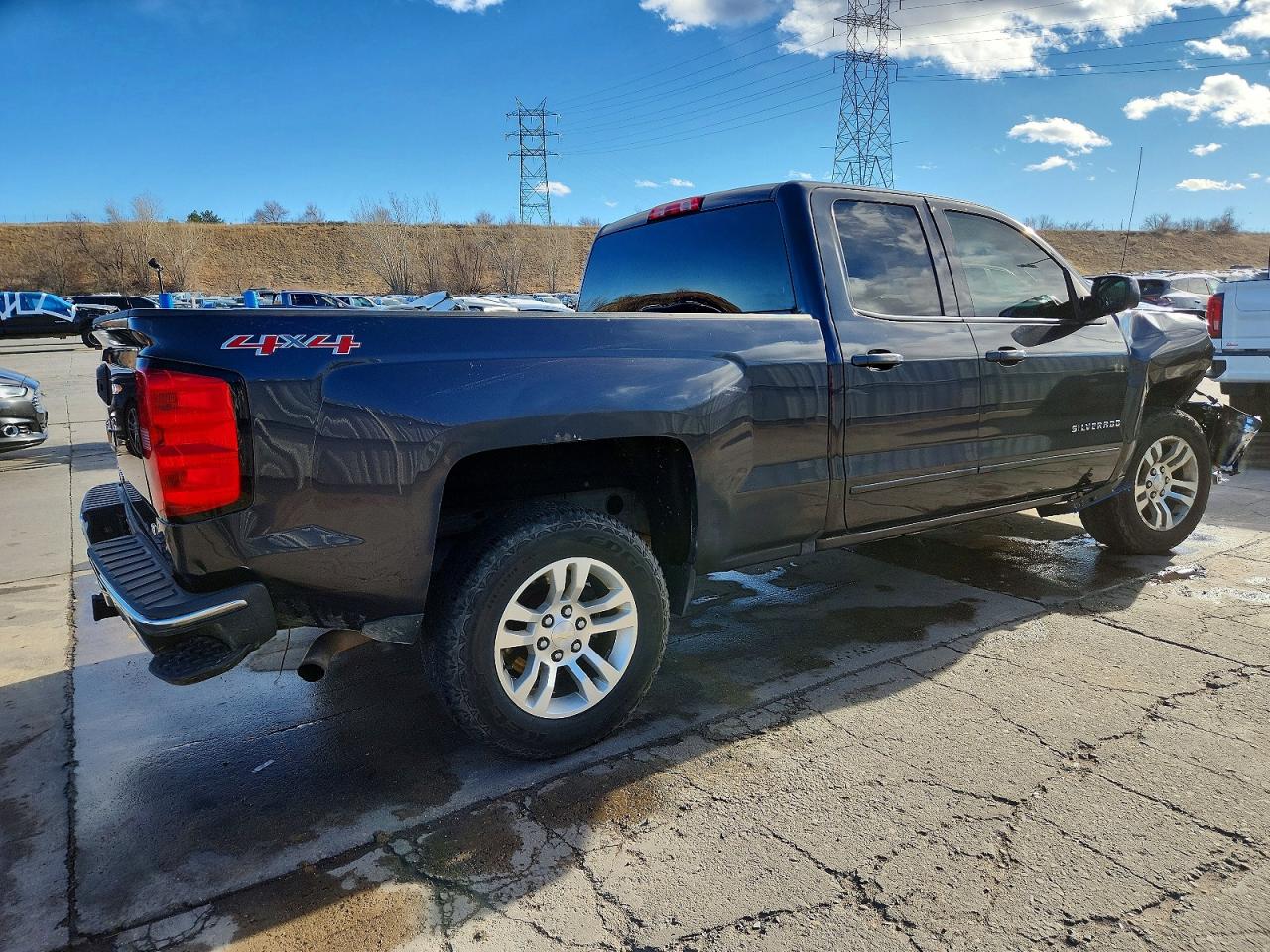 2016 CHEVROLET SILVERADO K1500 LT photo 3