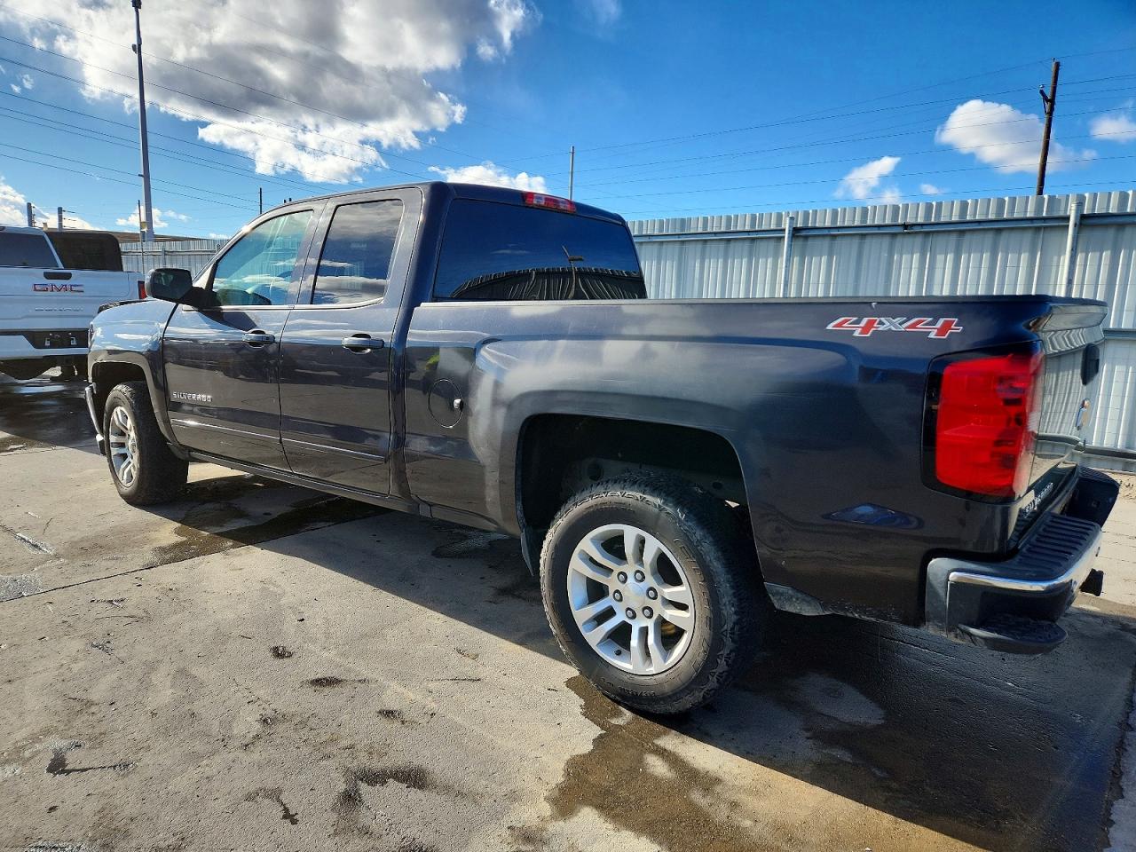 2016 CHEVROLET SILVERADO K1500 LT photo 2