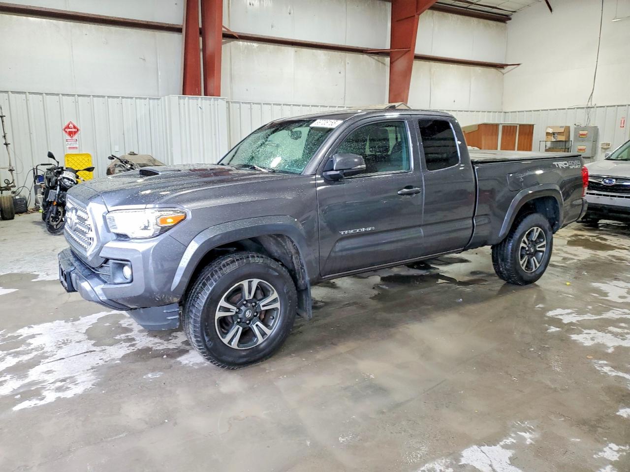 2017 TOYOTA TACOMA