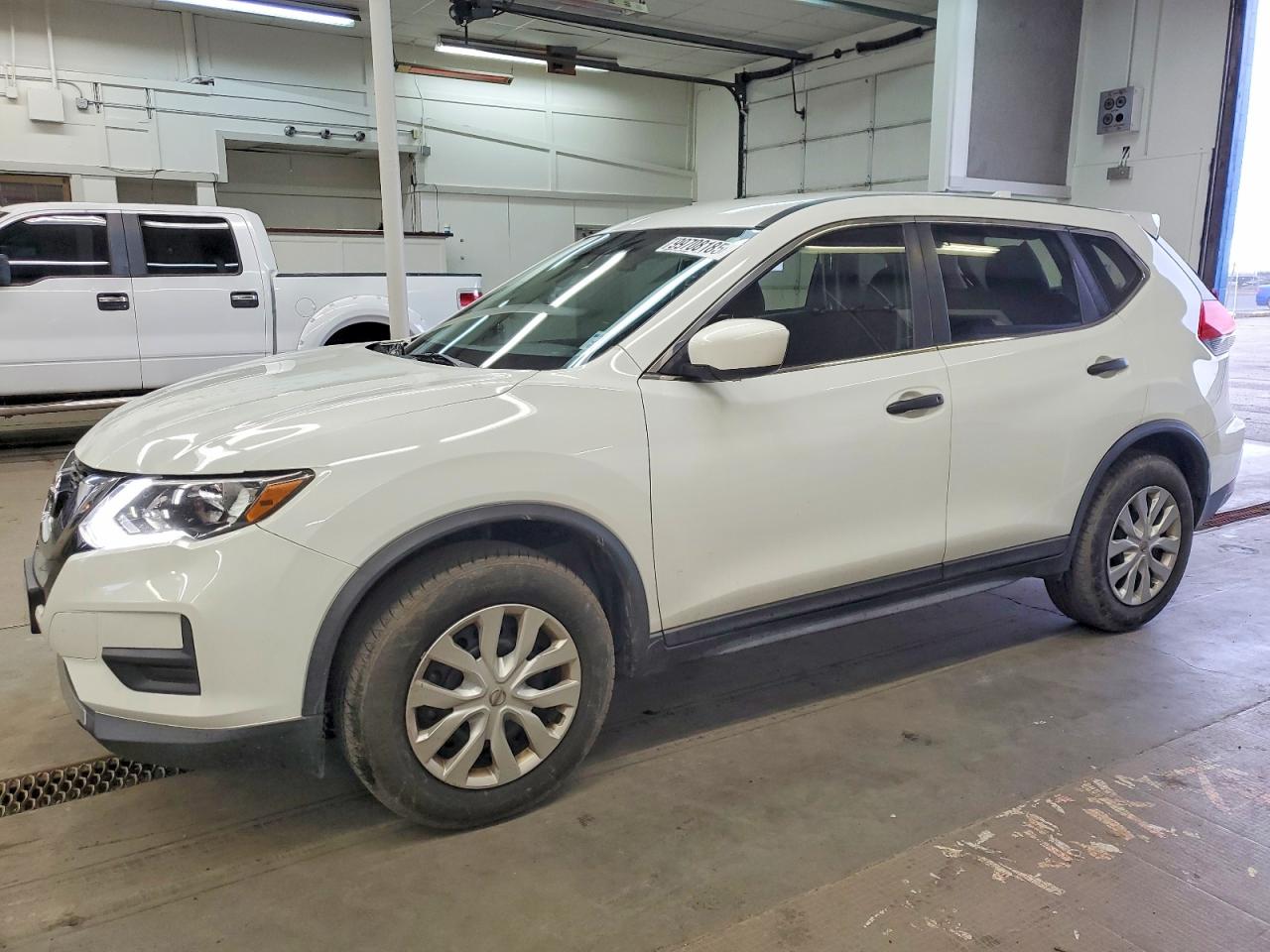 2017 NISSAN ROGUE