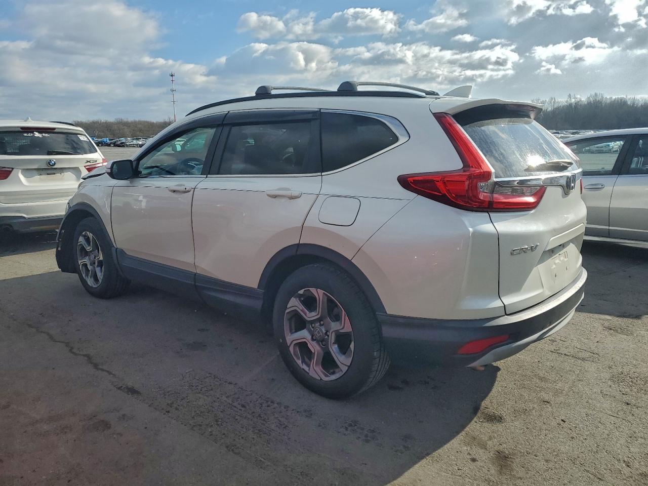 2017 HONDA CR-V EX photo 2