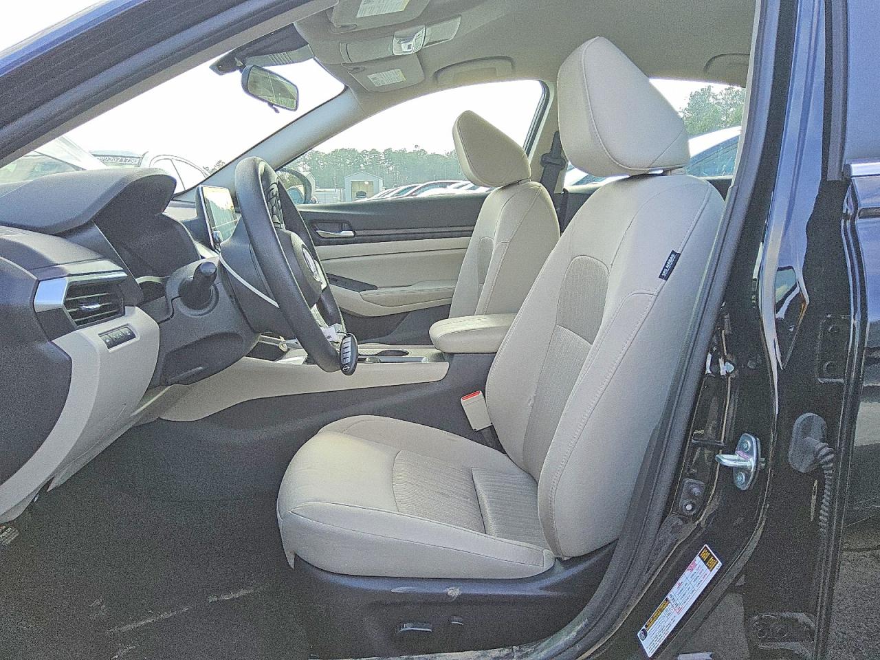 2025 NISSAN ALTIMA SV photo 7