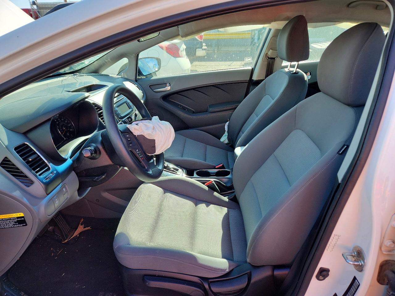 2017 KIA FORTE LX photo 7