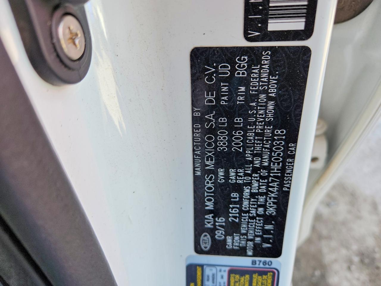 2017 KIA FORTE LX photo 12
