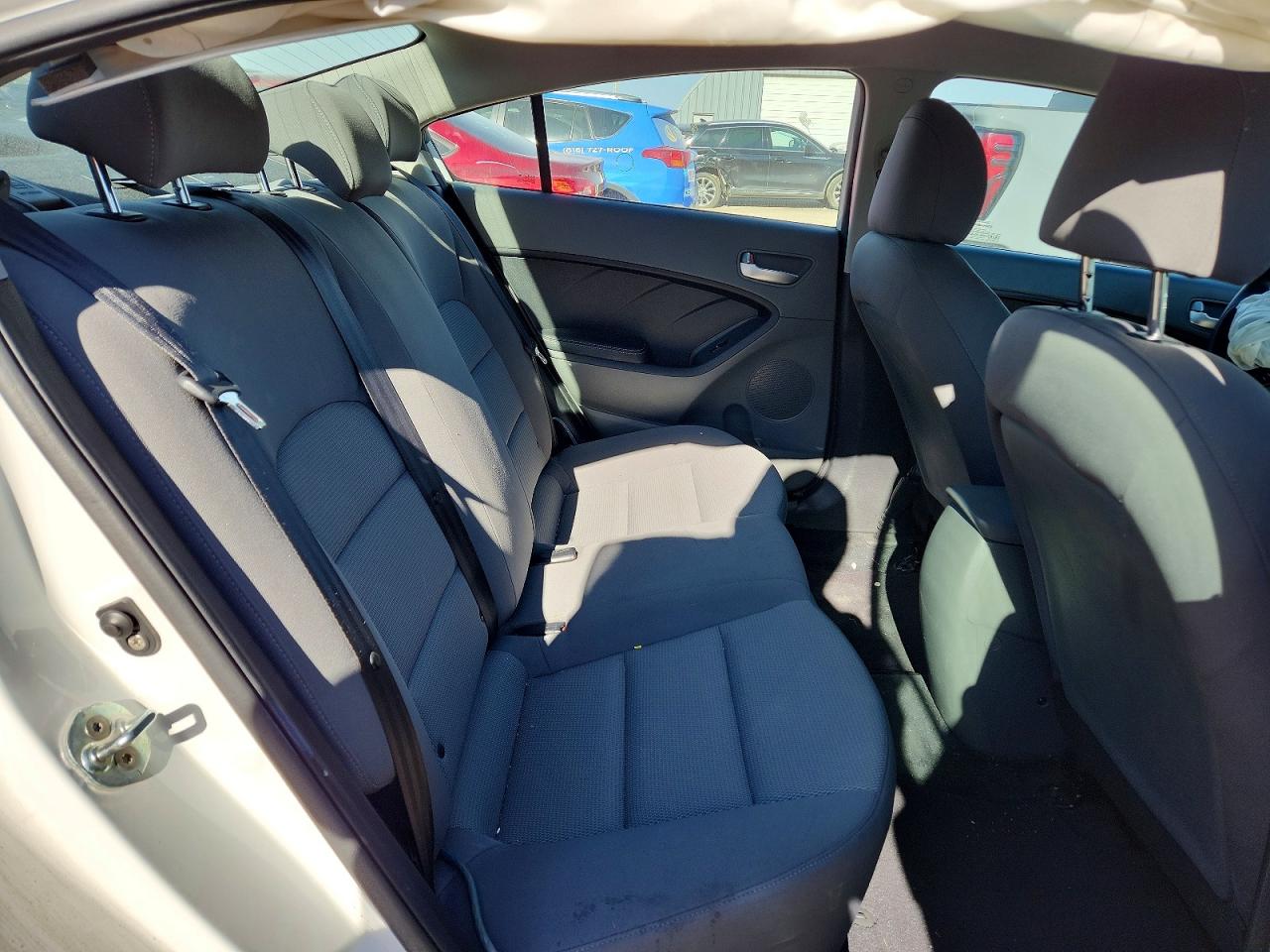 2017 KIA FORTE LX photo 10