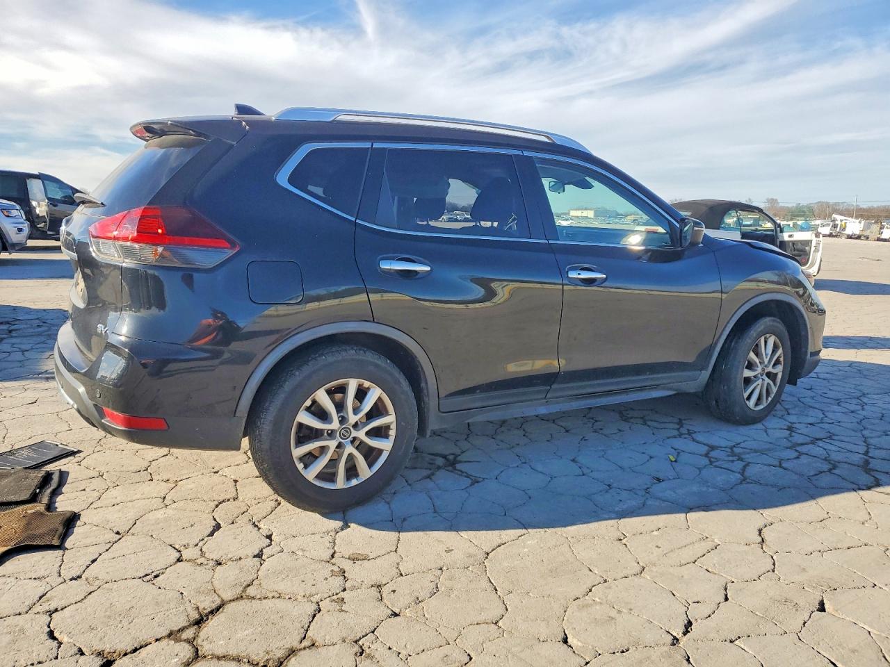 2020 NISSAN ROGUE S photo 5