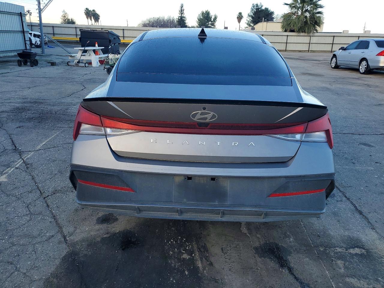 2025 HYUNDAI ELANTRA SEL SPORT photo 6