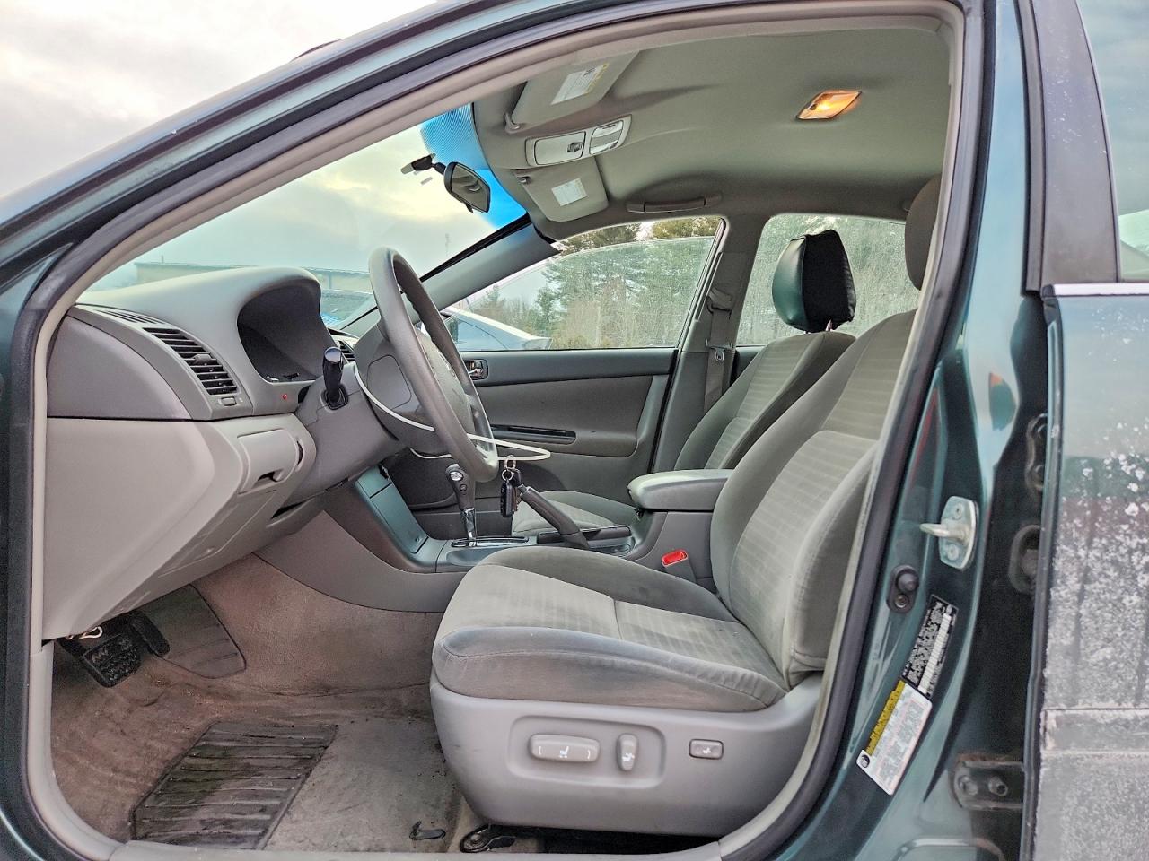 2005 TOYOTA CAMRY LE photo 7