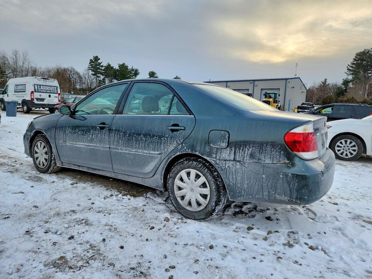 2005 TOYOTA CAMRY LE photo 2