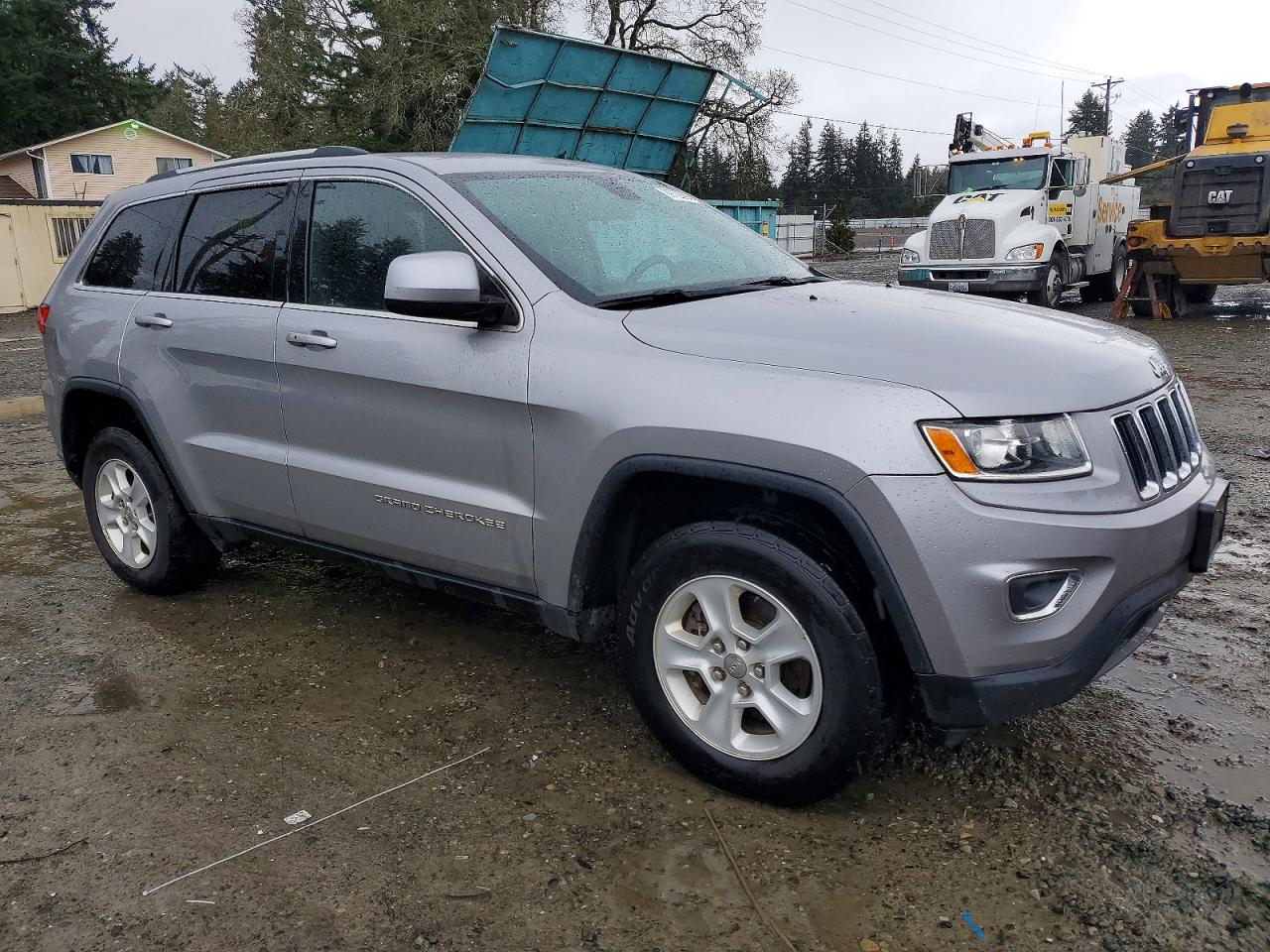 2015 JEEP GRAND CHEROKEE LAREDO photo 4