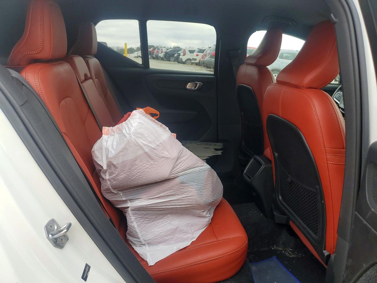 2019 VOLVO XC40 T5 MOMENTUM photo 11