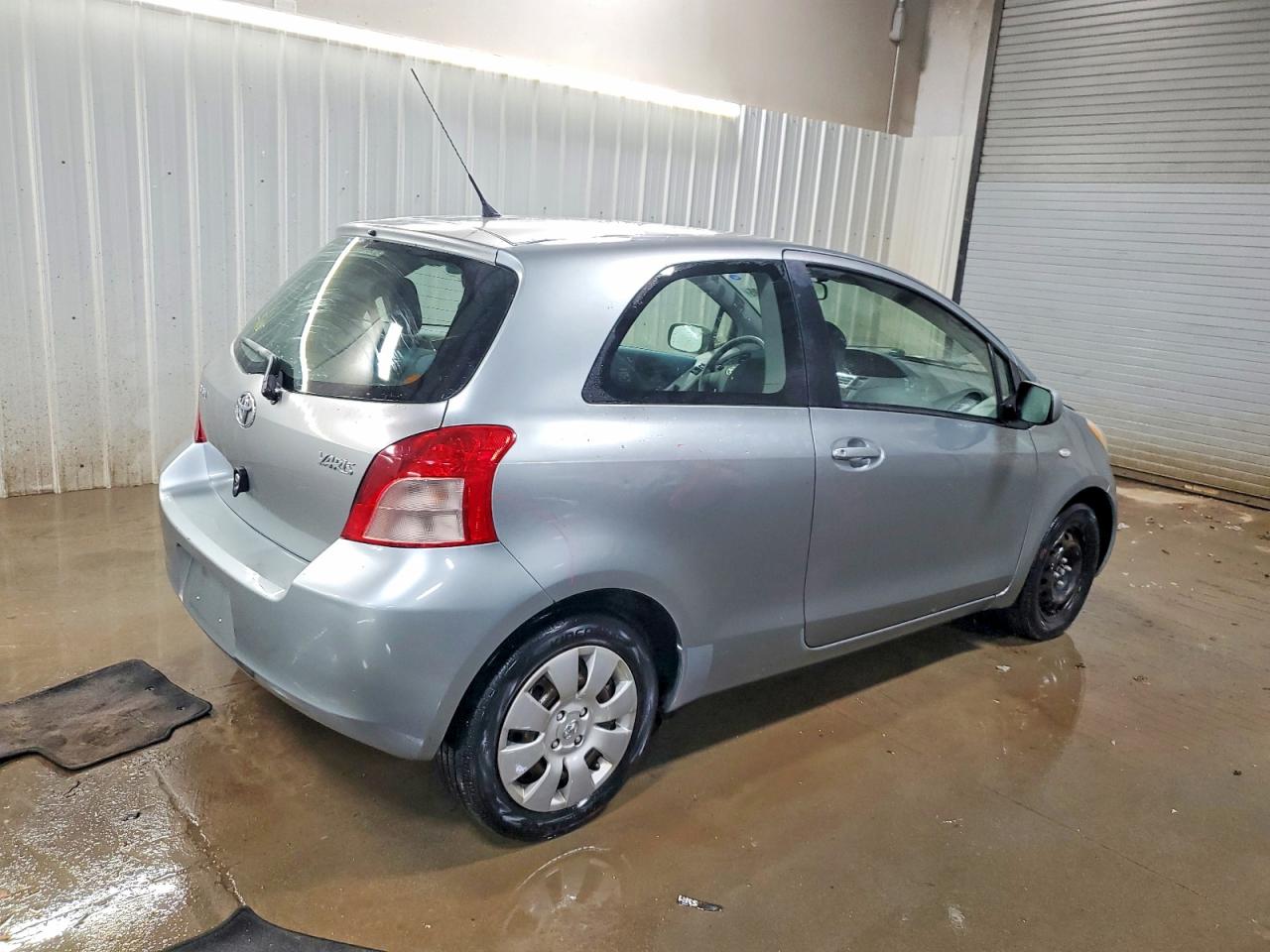 2008 TOYOTA YARIS photo 3
