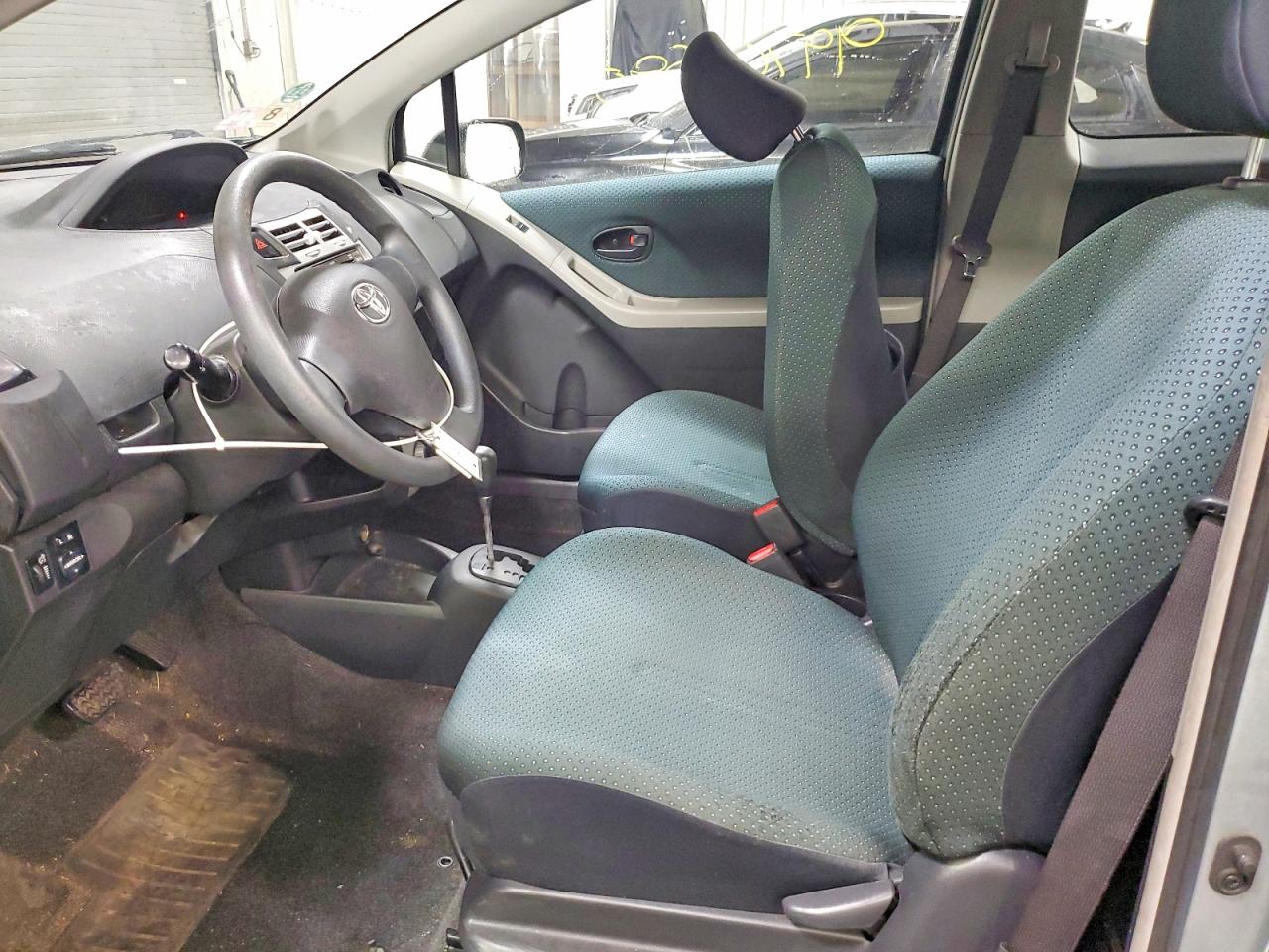 2008 TOYOTA YARIS photo 7