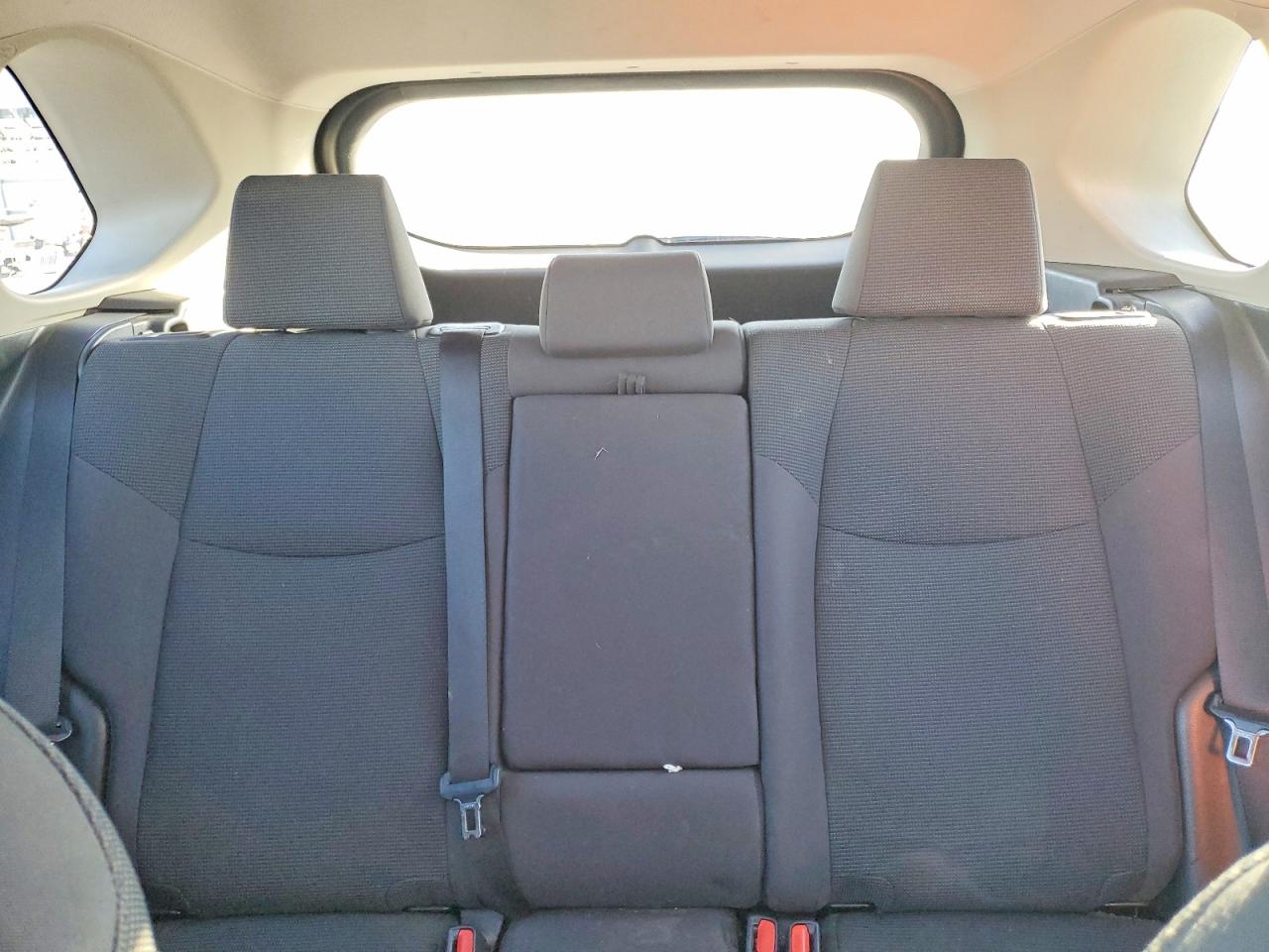 2019 TOYOTA RAV4 LE photo 10