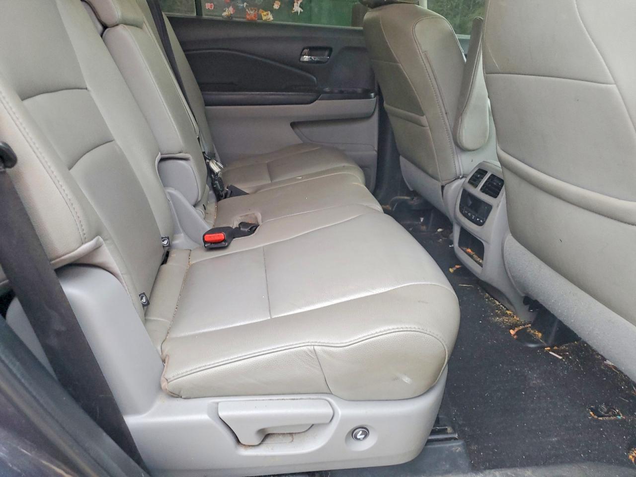 2016 HONDA PILOT EXL photo 11